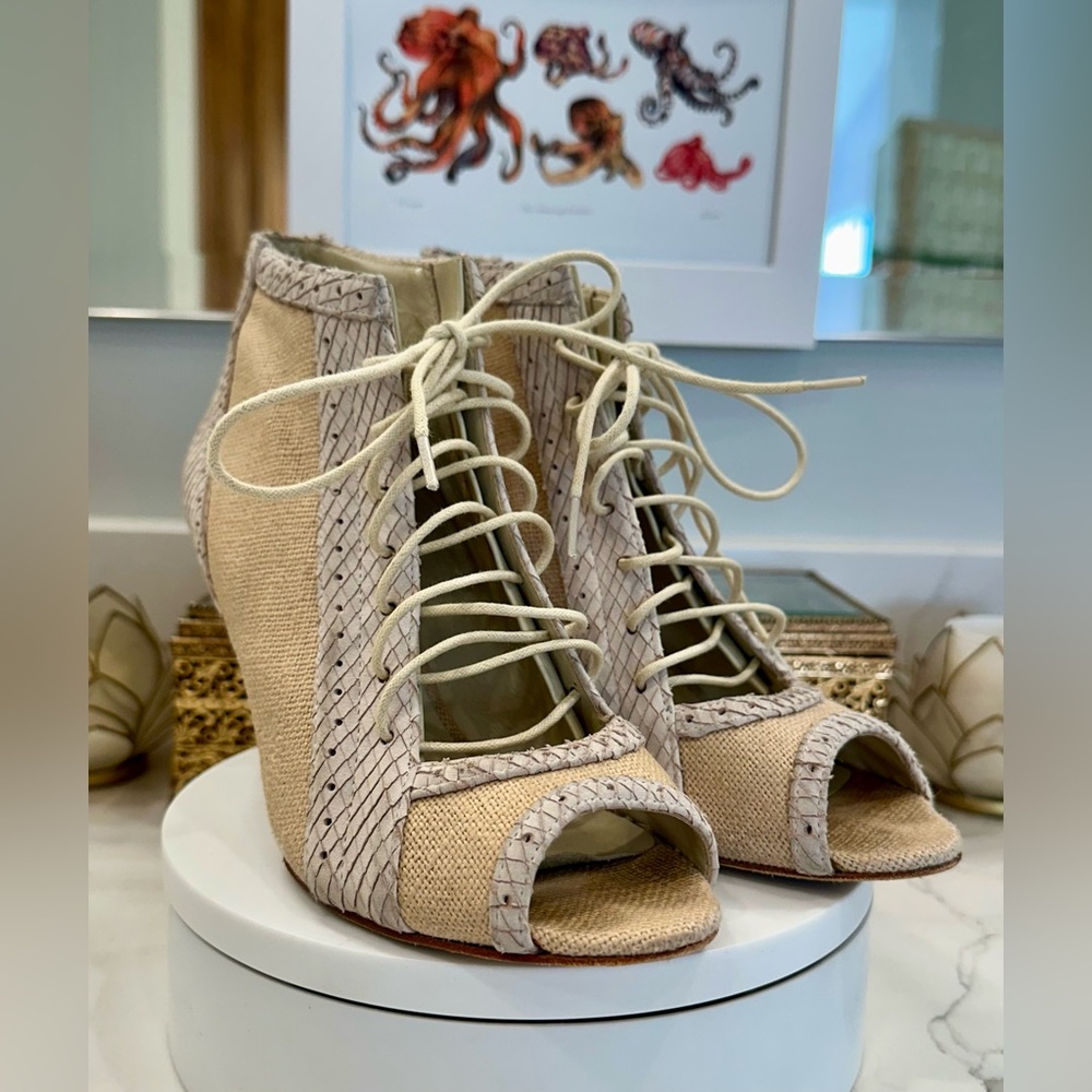 Elizabeth and James - Leather/Linen Open Front Lace-Up Wedge Heel - EUC 6 1/2